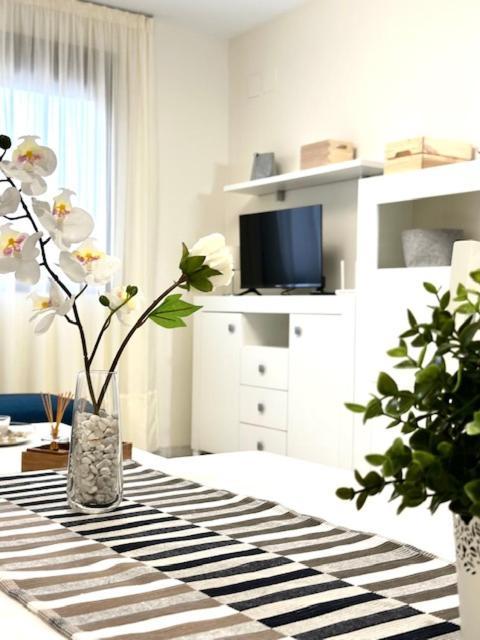 Apartamento Puerta Cerrada Ecija Luaran gambar